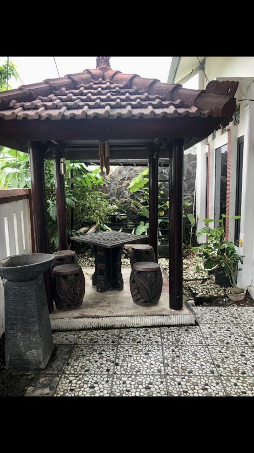 Ohana Homestay Banyuwangi Banyuwangi  Exteriör bild
